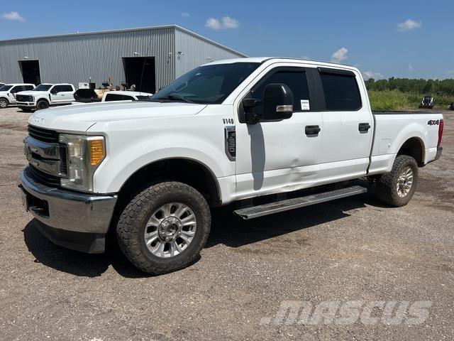 Ford F-250 Nakladacia/sklápacia bočnica
