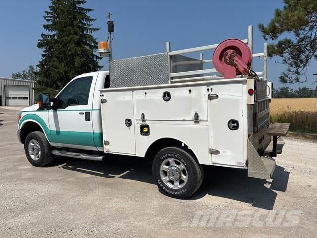 Ford F-250 Nakladacia/sklápacia bočnica