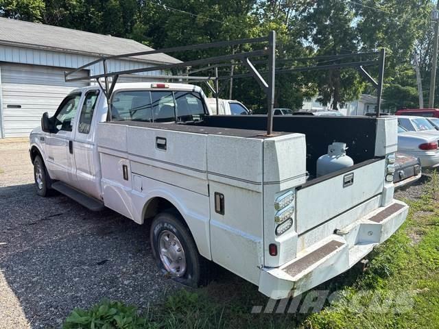 Ford F-250 Nakladacia/sklápacia bočnica