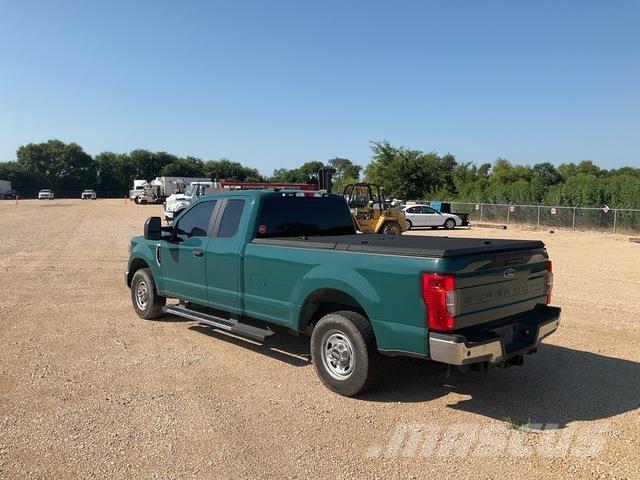 Ford F-250 Iné