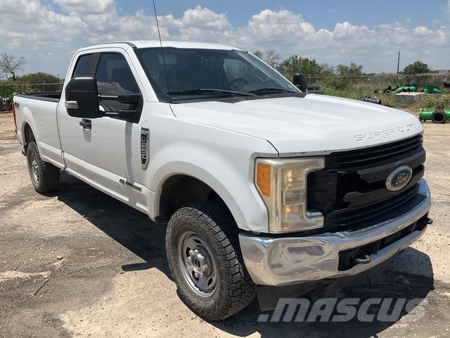 Ford F-250 Iné