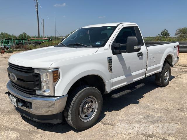 Ford F-250 Iné