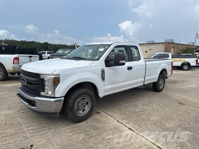 Ford F-250 Iné