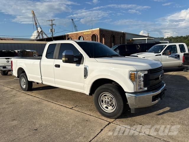 Ford F-250 Iné