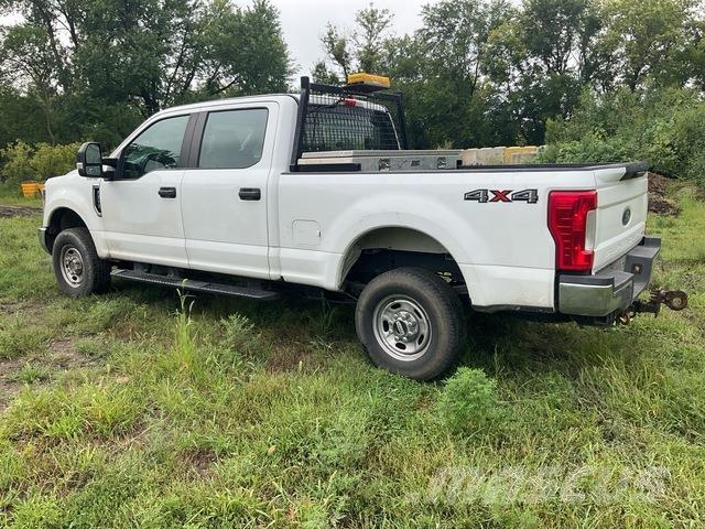 Ford F-250 Nakladacia/sklápacia bočnica