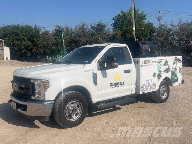 Ford F-250 Komunálne / Multi-úžitkové vozidlá