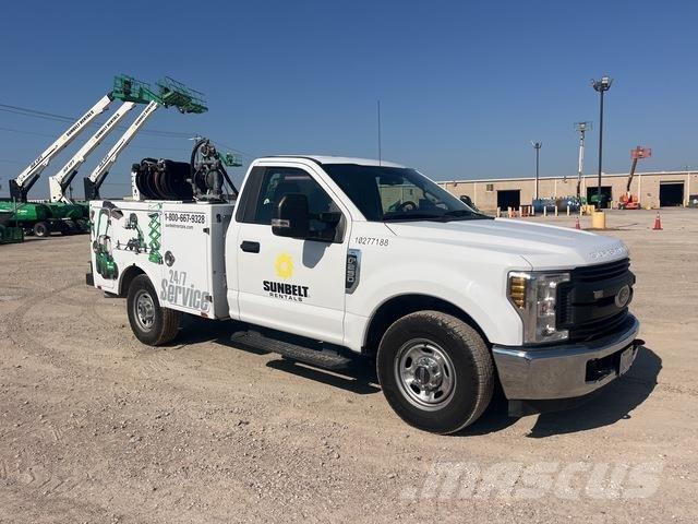 Ford F-250 Komunálne / Multi-úžitkové vozidlá
