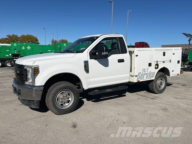 Ford F-250 Nakladacia/sklápacia bočnica