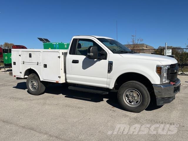 Ford F-250 Nakladacia/sklápacia bočnica