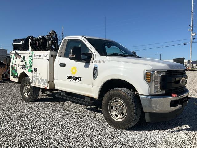 Ford F-250 Komunálne / Multi-úžitkové vozidlá