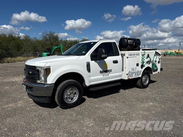 Ford F-250 Komunálne / Multi-úžitkové vozidlá