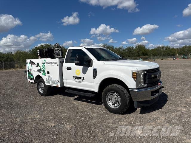 Ford F-250 Komunálne / Multi-úžitkové vozidlá