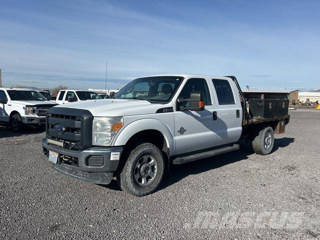 Ford F-250 Plošinové nákladné automobily/nákladné automobily so sklápacími bočnicami