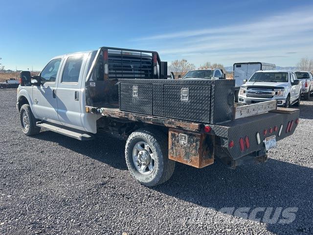 Ford F-250 Plošinové nákladné automobily/nákladné automobily so sklápacími bočnicami