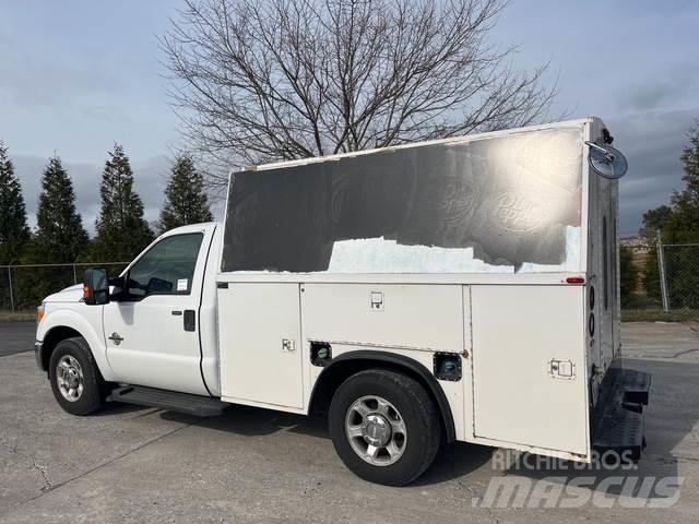 Ford F-350 Nakladacia/sklápacia bočnica