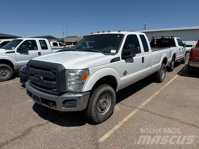 Ford F-350 Iné