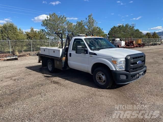 Ford F-350 Plošinové nákladné automobily/nákladné automobily so sklápacími bočnicami