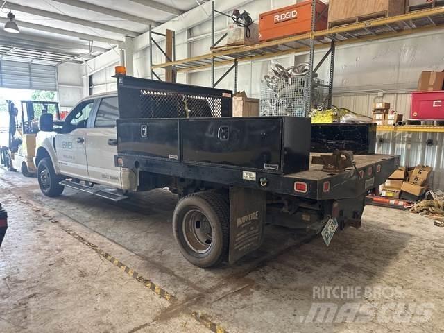 Ford F-350 Plošinové nákladné automobily/nákladné automobily so sklápacími bočnicami