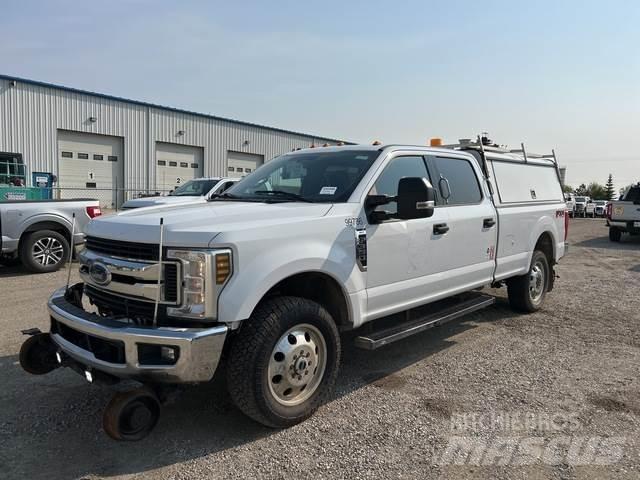 Ford F-350 Iné