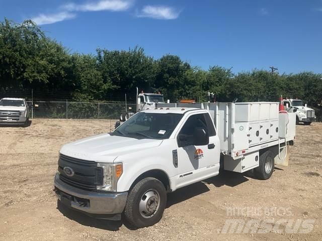 Ford F-350 Stavebníctvo - ostatné