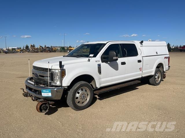Ford F-350 Nakladacia/sklápacia bočnica