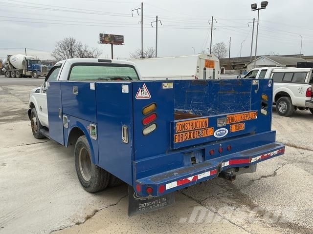 Ford F-350 Nakladacia/sklápacia bočnica