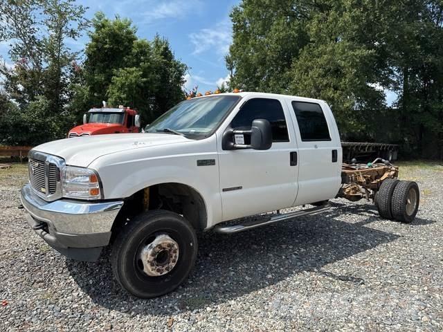 Ford F-450 Kabíny a interiér
