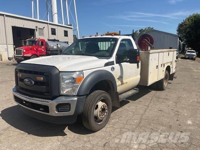 Ford F-450 Komunálne / Multi-úžitkové vozidlá