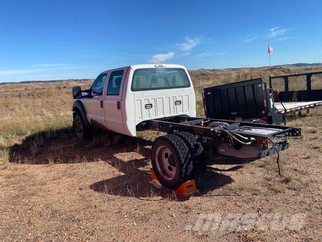 Ford F-450 Kabíny a interiér