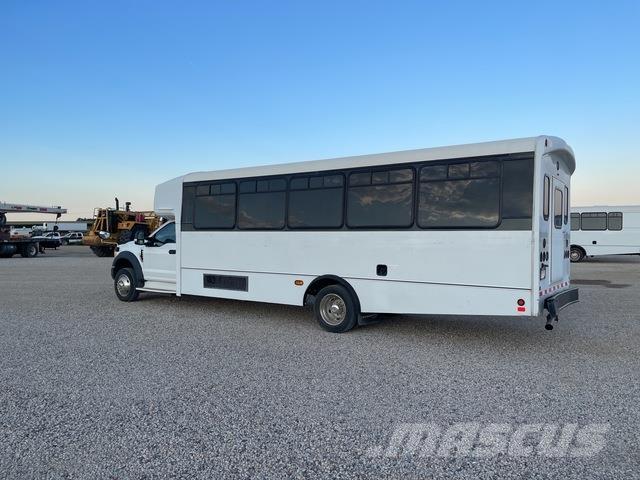 Ford F-550 Automobily