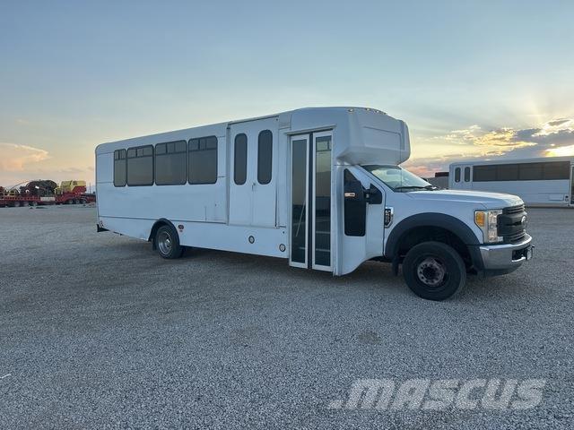 Ford F-550 Automobily