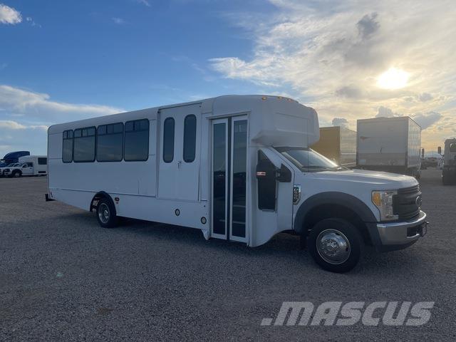 Ford F-550 Automobily