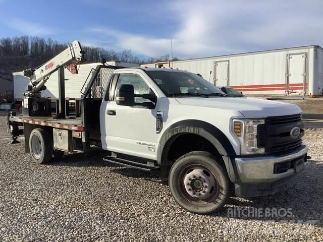 Ford F-550 Plošinové nákladné automobily/nákladné automobily so sklápacími bočnicami
