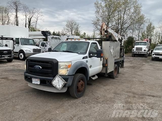 Ford F-550 Plošinové nákladné automobily/nákladné automobily so sklápacími bočnicami