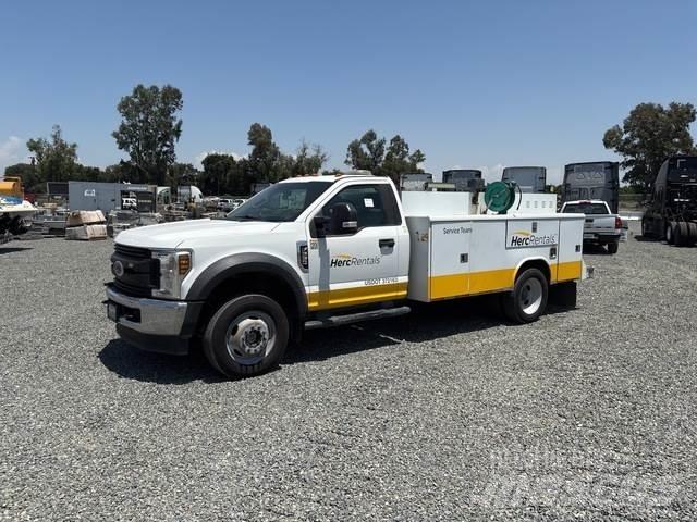 Ford F-550 Komunálne / Multi-úžitkové vozidlá