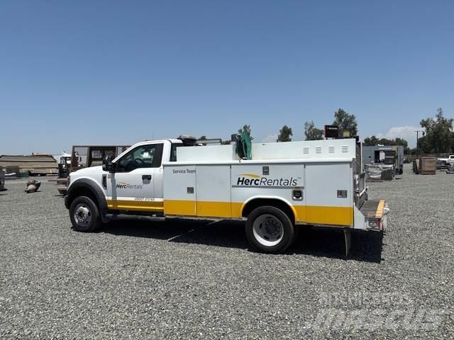 Ford F-550 Komunálne / Multi-úžitkové vozidlá
