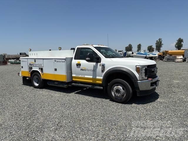 Ford F-550 Komunálne / Multi-úžitkové vozidlá