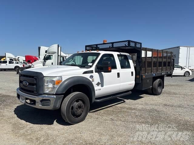 Ford F-550 Plošinové nákladné automobily/nákladné automobily so sklápacími bočnicami