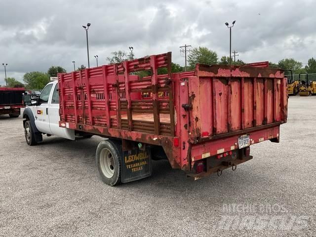 Ford F-550 Plošinové nákladné automobily/nákladné automobily so sklápacími bočnicami