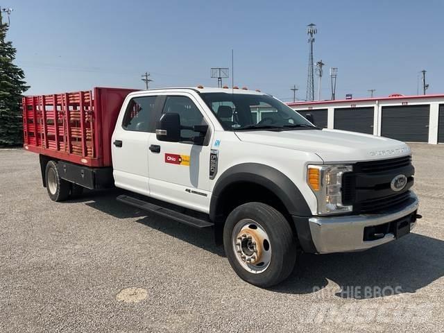 Ford F-550 Plošinové nákladné automobily/nákladné automobily so sklápacími bočnicami
