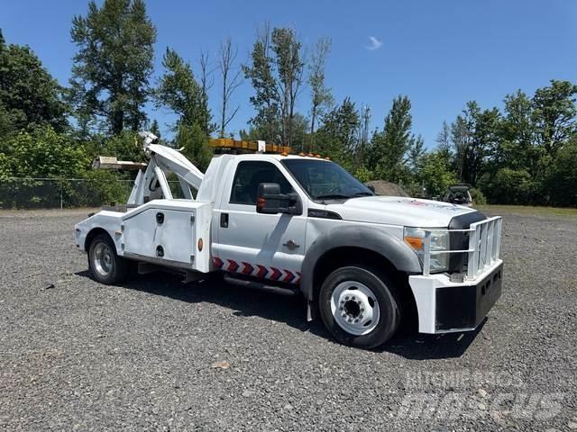 Ford F-550 Vyslobodzovacie vozidlá