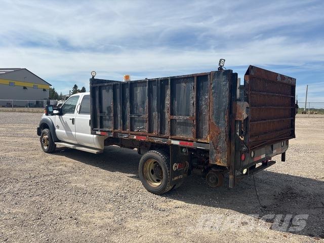 Ford F-550 Plošinové nákladné automobily/nákladné automobily so sklápacími bočnicami