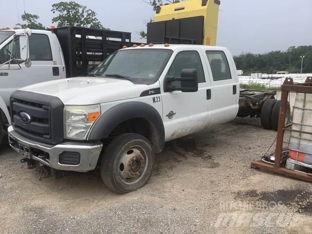 Ford F-550 Kabíny a interiér