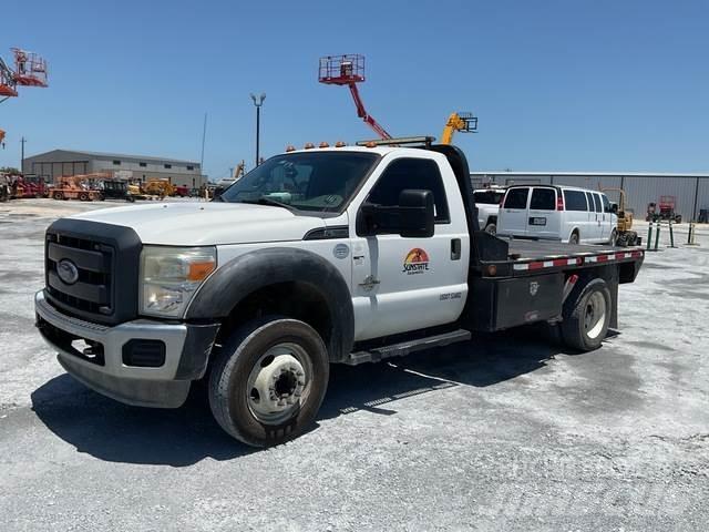 Ford F-550 Plošinové nákladné automobily/nákladné automobily so sklápacími bočnicami