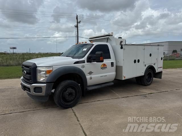 Ford F-550 Komunálne / Multi-úžitkové vozidlá