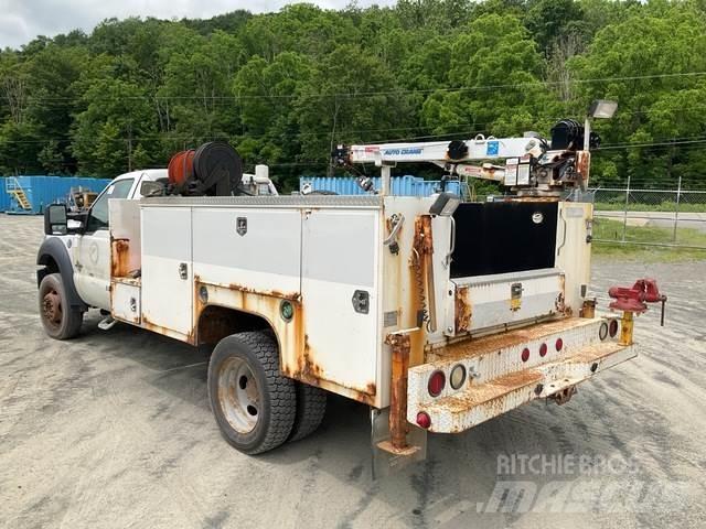 Ford F-550 Komunálne / Multi-úžitkové vozidlá