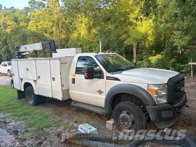 Ford F-550 Komunálne / Multi-úžitkové vozidlá