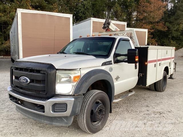 Ford F-550 Komunálne / Multi-úžitkové vozidlá