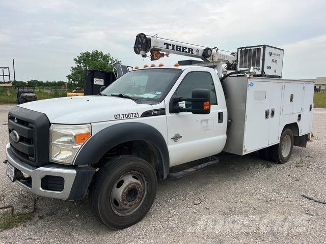 Ford F-550 Komunálne / Multi-úžitkové vozidlá