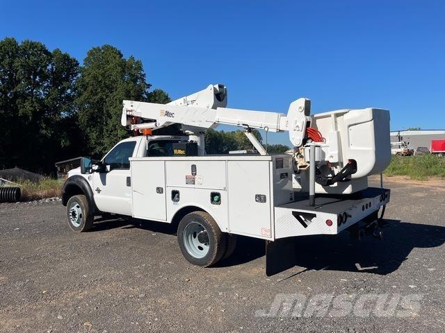 Ford F-550 Autoplošiny